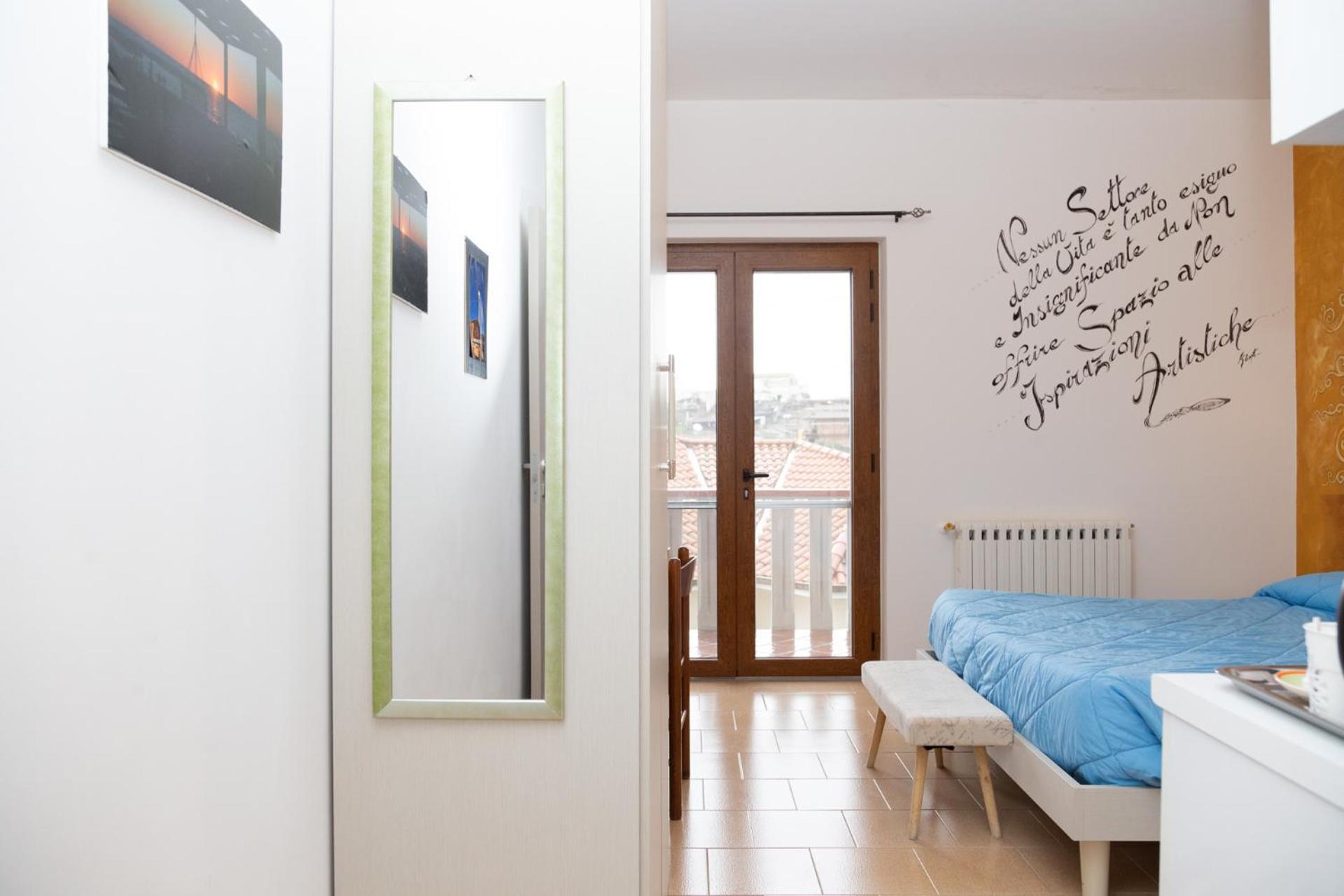 Bed and Breakfast La Dimora Degli Artisti Catanzaro Exterior foto